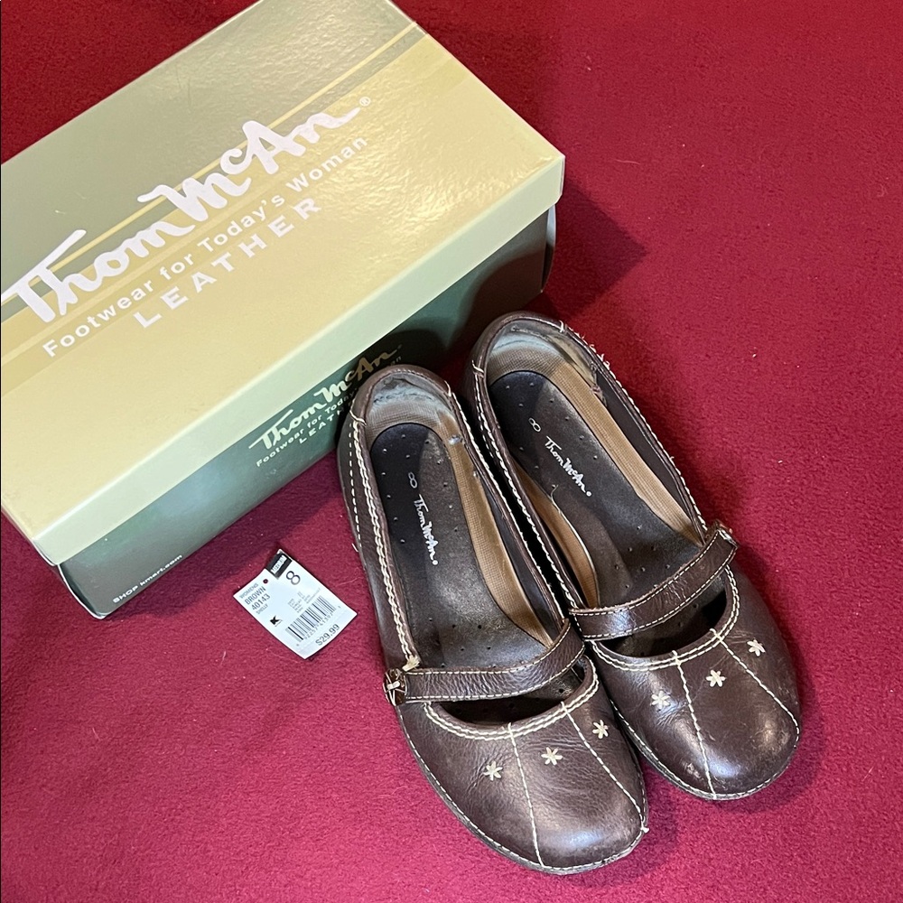 Thom McAn Women's Dark Brown Leather Mary Jane Flats with Star Stitching